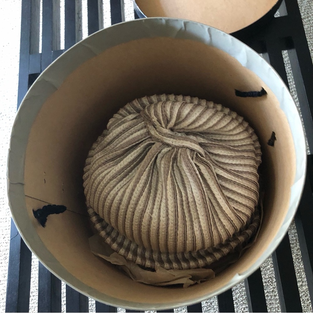 Vintage 60s Christian Dior Chapeaux with Original Box - Bold ‘New Look’ Chapeaux - Picture 4 of 11